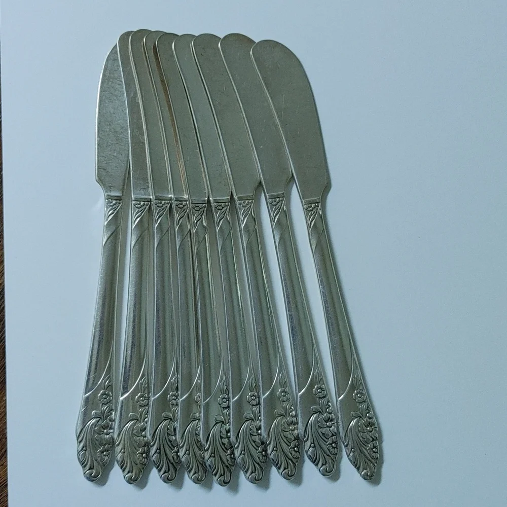 Oneida Evening Star Silver Plate Butter Knives Lot of 9